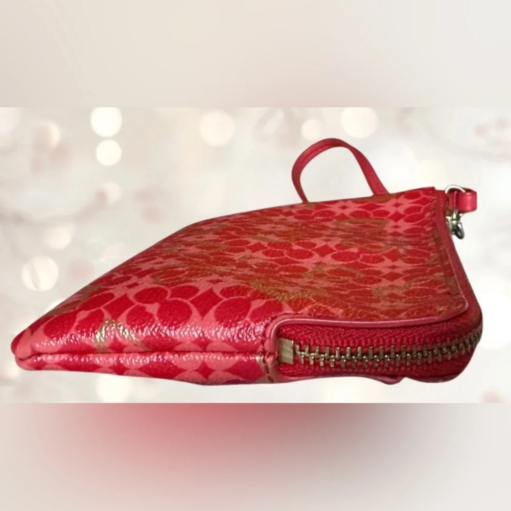 Coach Waverly Red Leather Gold Hearts Wristlet With Dustbag- RARE Y2k
